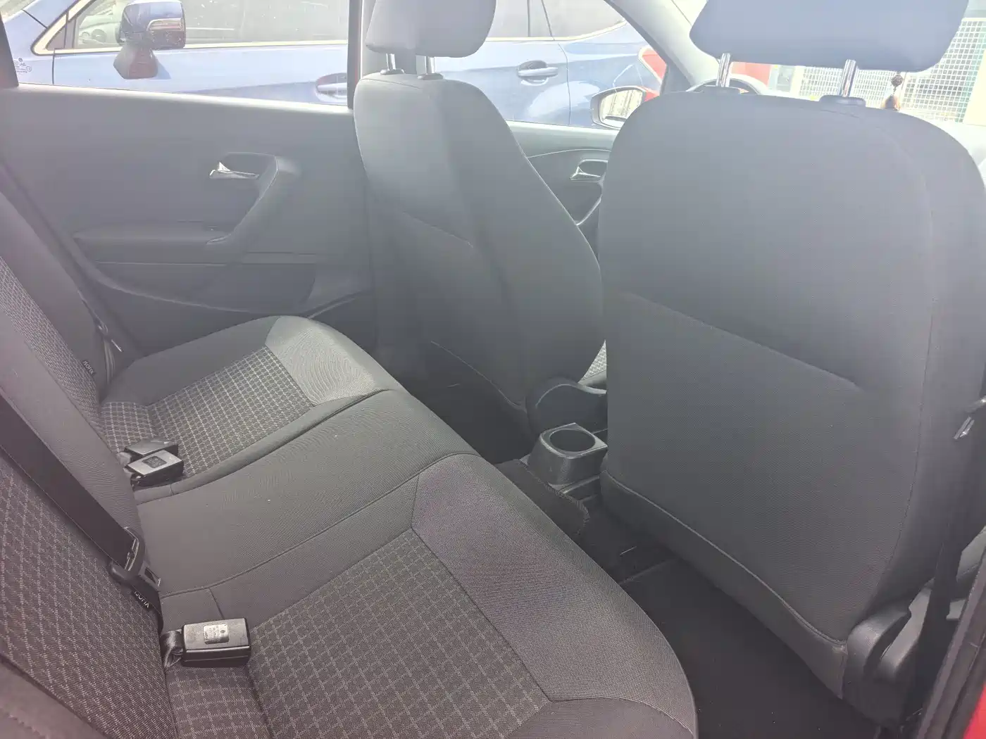 Volkswagen Polo 2016 1.6L Automatic Comfort фото 16
