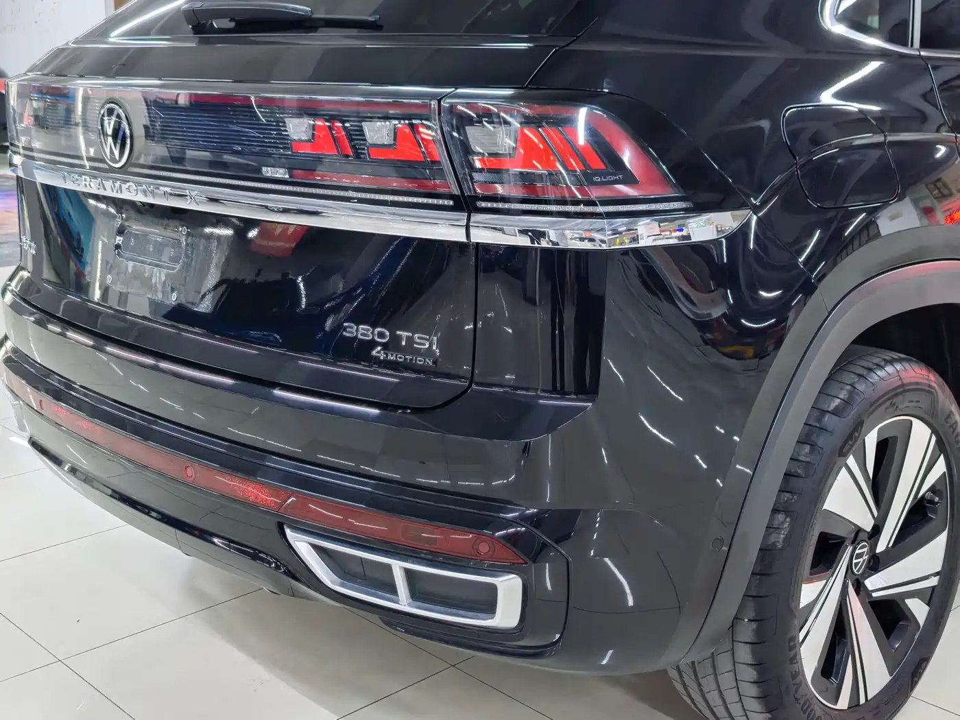 Volkswagen Teramont 2024 Touareg X 380TSI 4WD Dragon Glory Edition фото 13