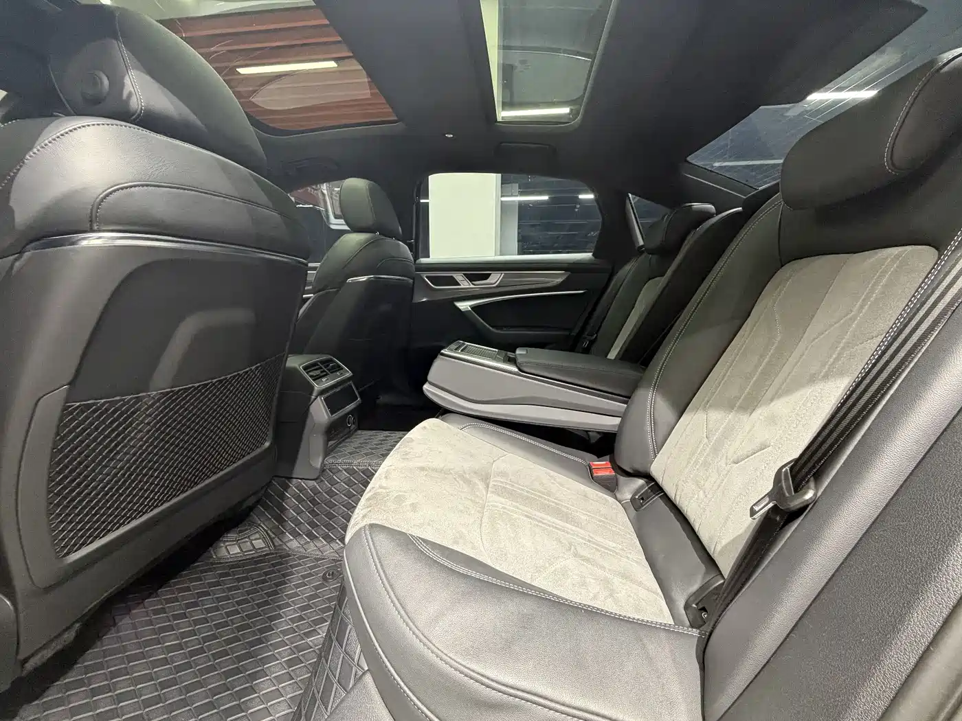 Audi A6L 2024 45 TFSI Premium Dynamic фото 9