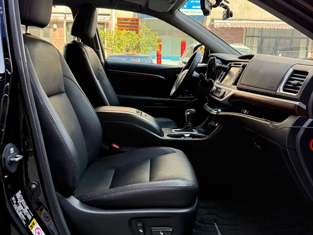Toyota Highlander 2015 2.0T AWD Ultimate Edition 7-seater фото 11