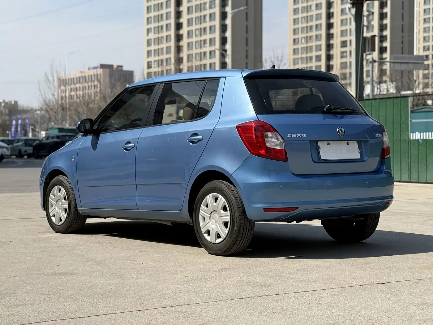 Škoda Fabia 2011 1.4L Automatic Crystal Elegance Edition фото 10