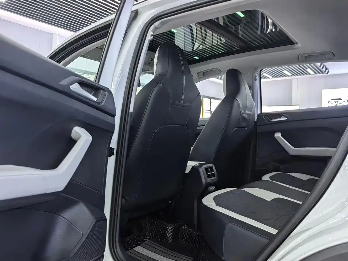 Volkswagen Tharu 2025 2025 Model Rising Star 300TSI Aspiration Edition
