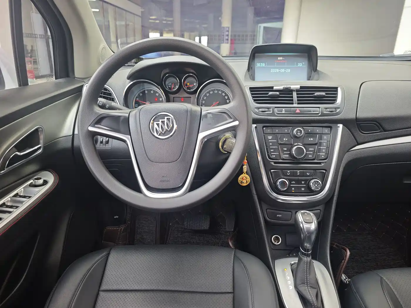 Фото 18 - Buick Encore