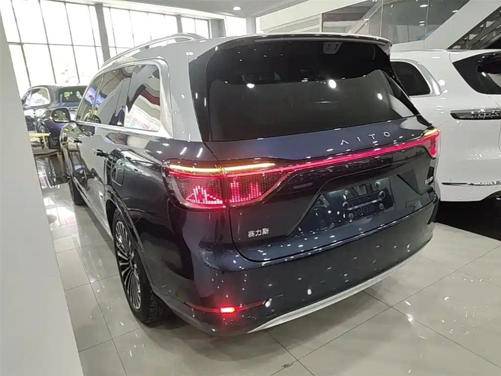 AITO Wenjie AITO M9 2025 Extended Range Ultra 52kWh 6-Seater фото 5