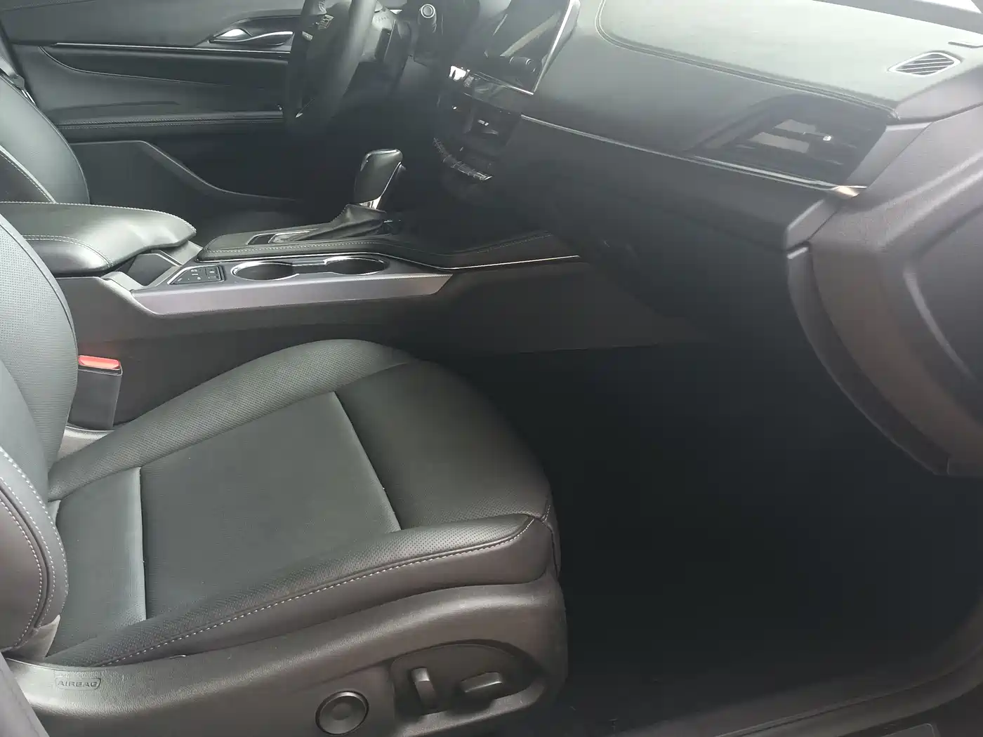 Cadillac CT4 2021 28T Luxury Model фото 11
