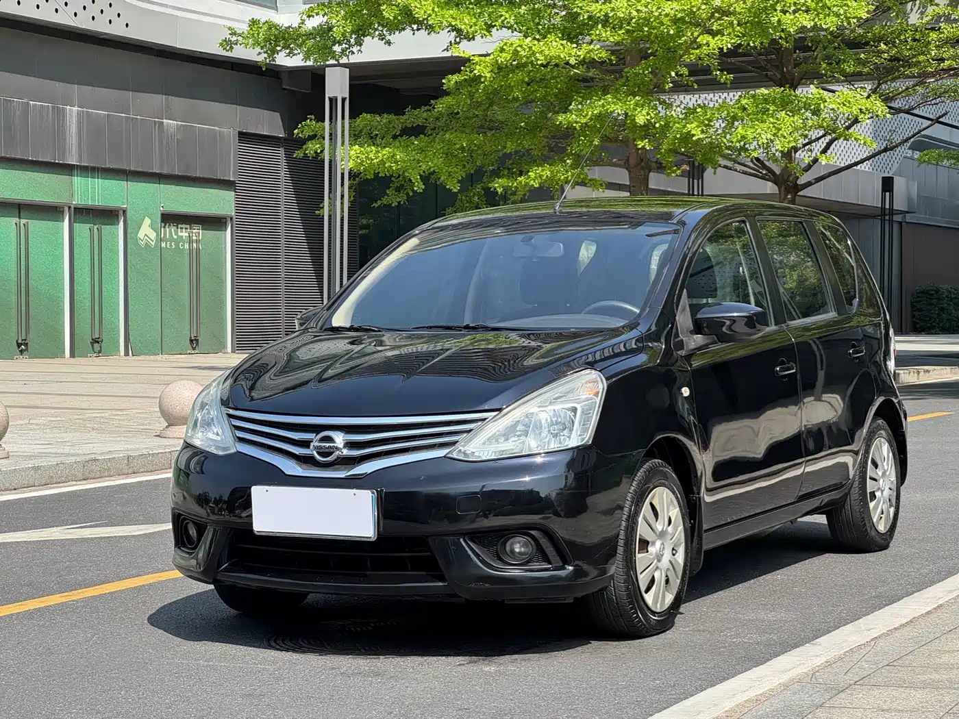 Nissan Livina 2014 2013 1.6XE CVT Comfort