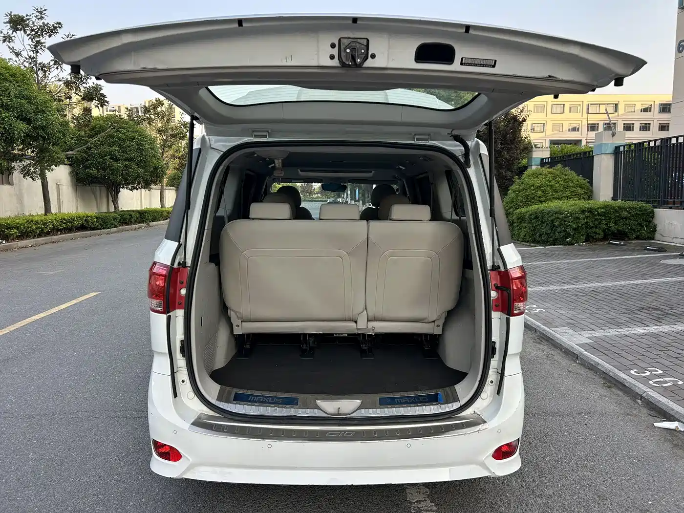 SAIC Maxus Maxus G10 2016 2.0T Automatic Executive Edition фото 5