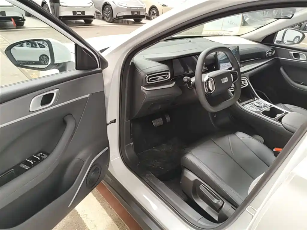 Geely Galaxy Galaxy Stellar 6 2025 Model 125km Free Edition фото 16