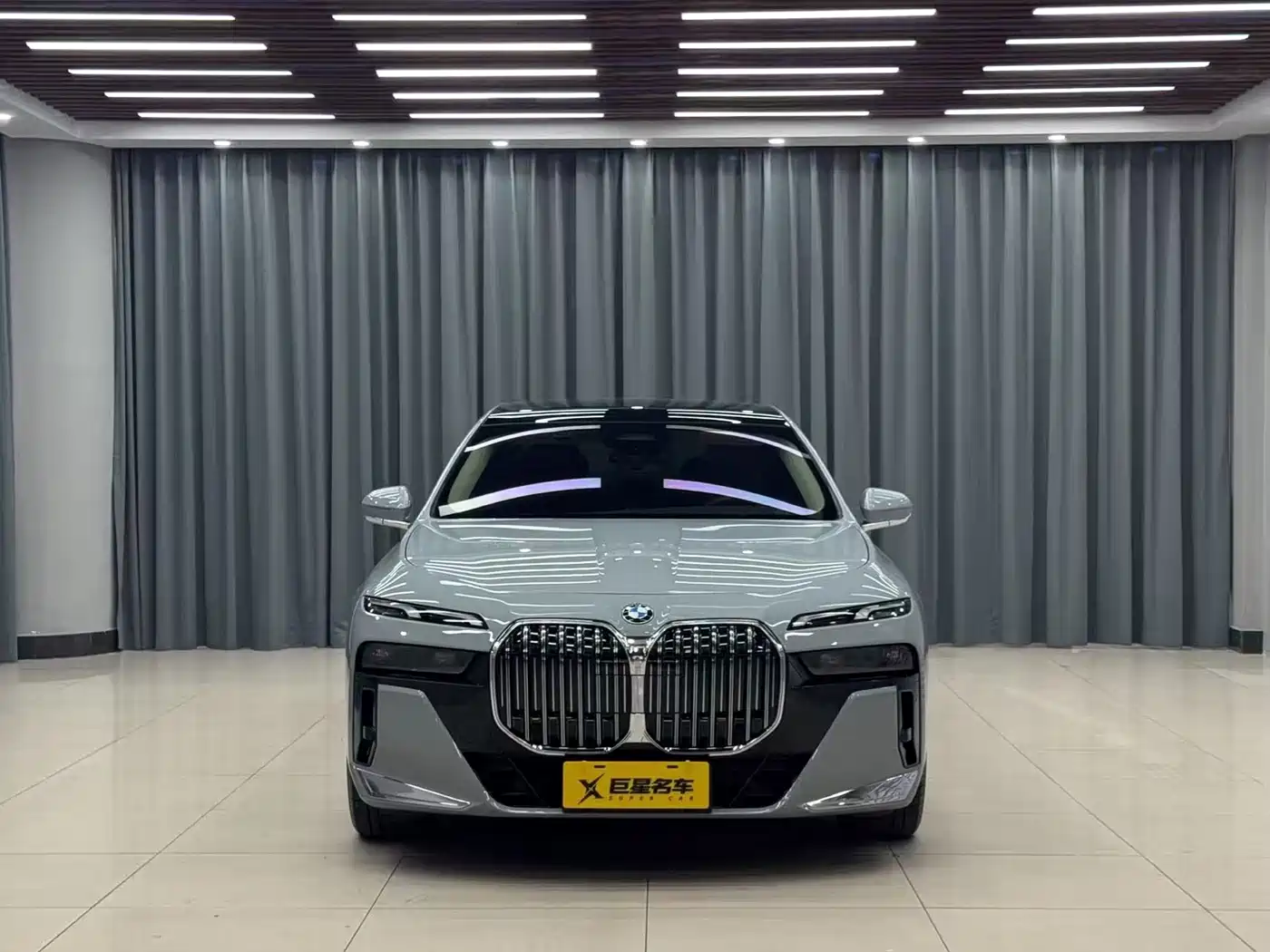 BMW 7 Series 2023 Model 735Li M Sport Package фото 2