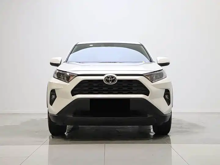 Toyota RAV4 Rongfang 2023 2.0L CVT 2WD Urban Edition фото 2