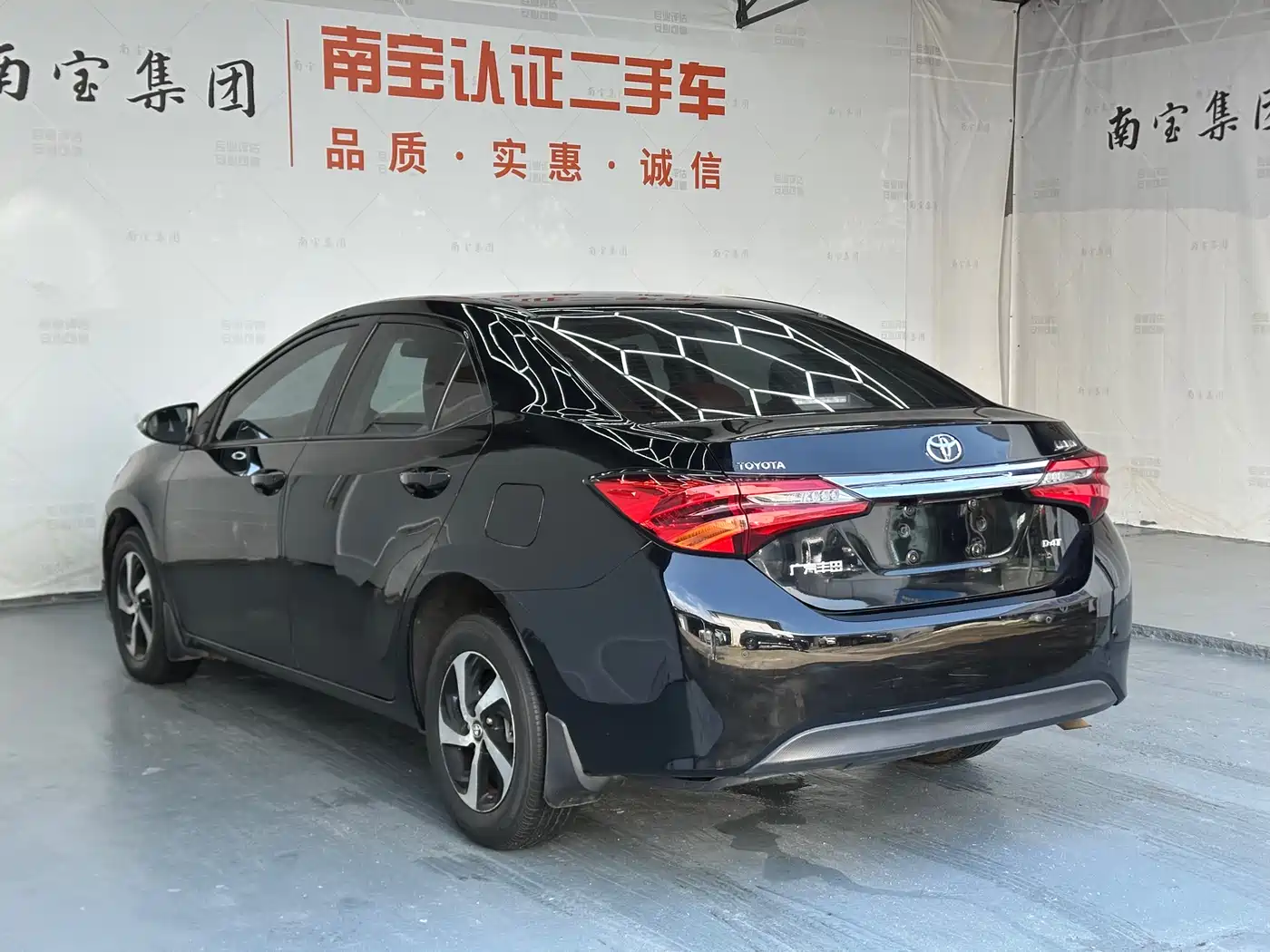 Toyota Levin 2017 Facelift 185T CVT Elite (China V) фото 12