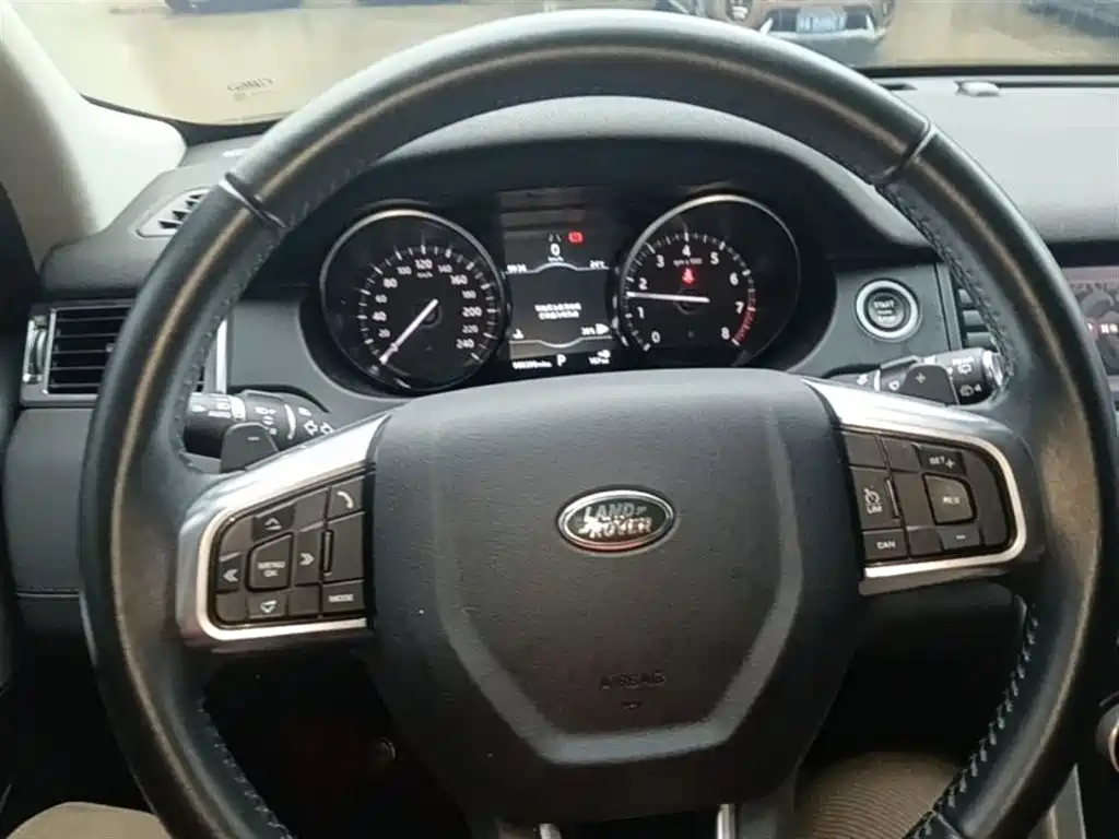 Land Rover Discovery Sport 2018 240PS SE Edition фото 11