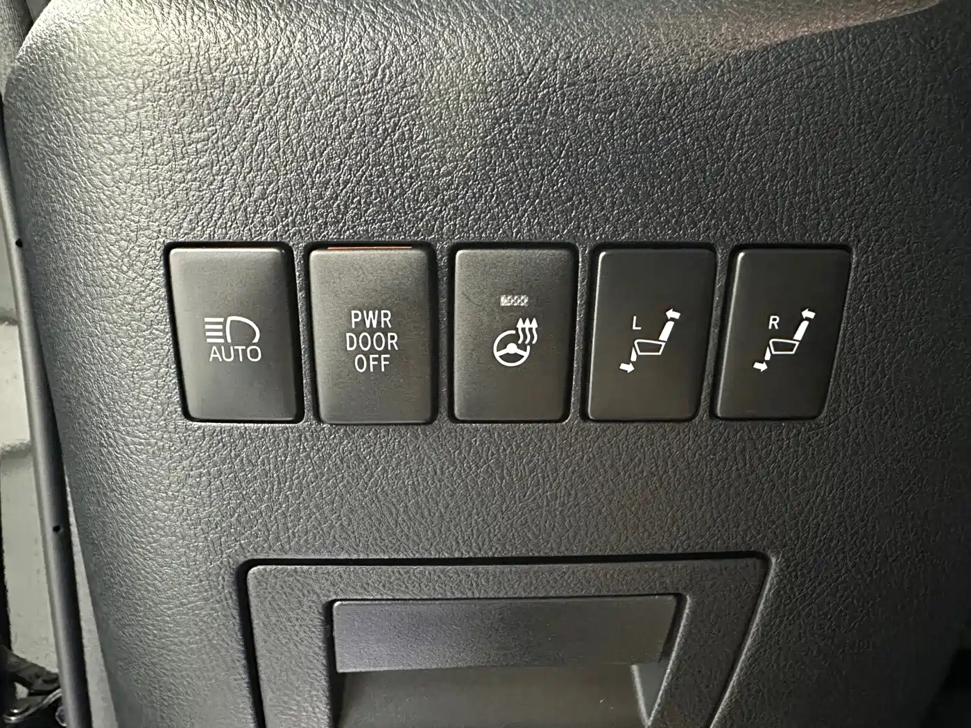 Toyota Vellfire 2020 2020 Twin Engine 2.5L HV Premium Edition