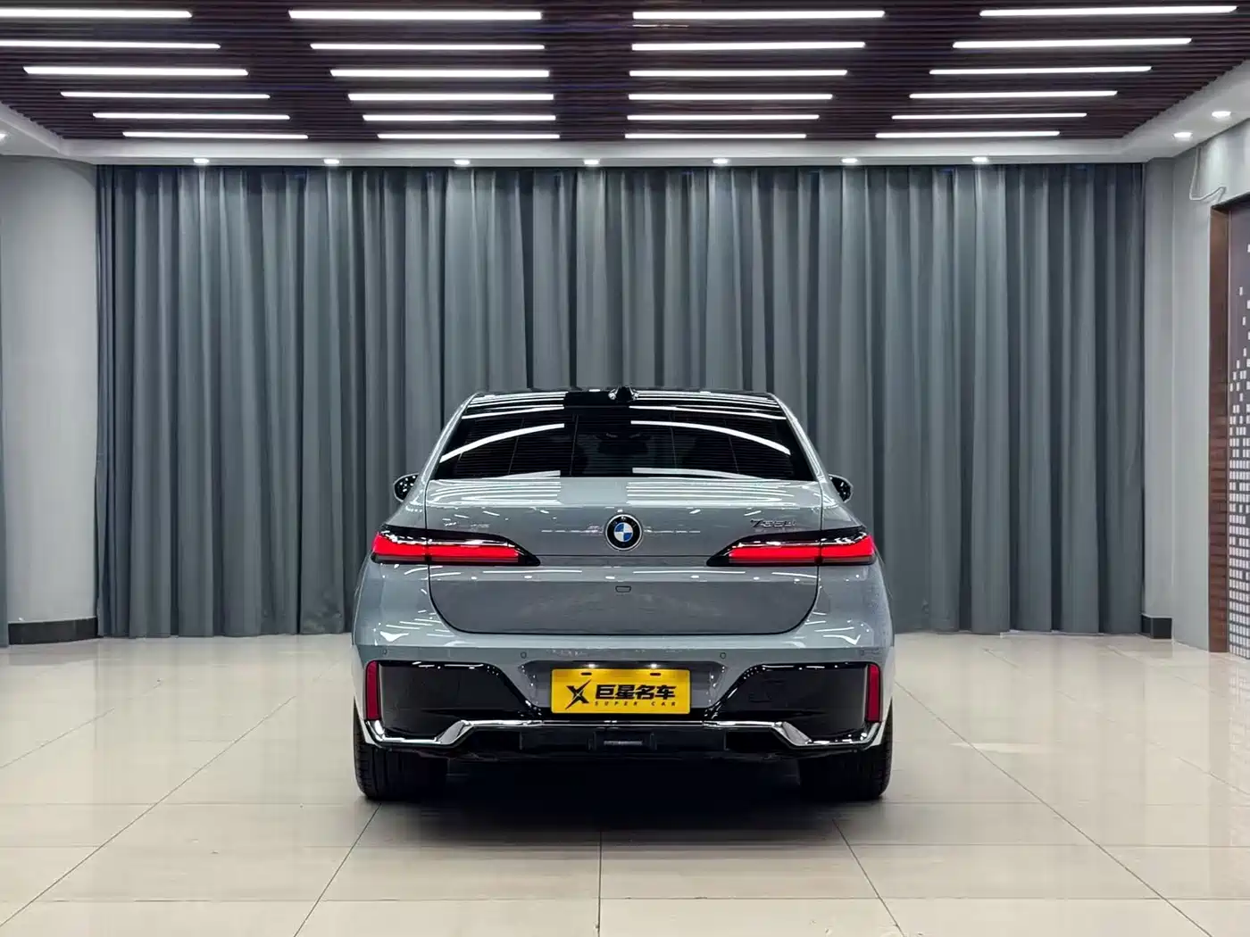 BMW 7 Series 2023 Model 735Li M Sport Package фото 8