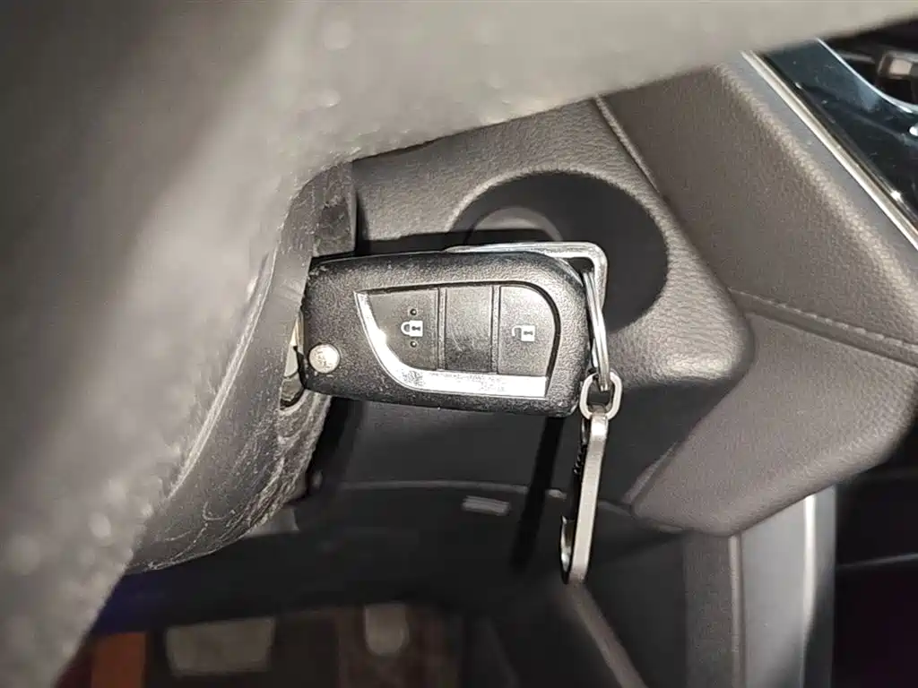 Toyota Frontlander 2023 2.0L CVT Elite Edition фото 9