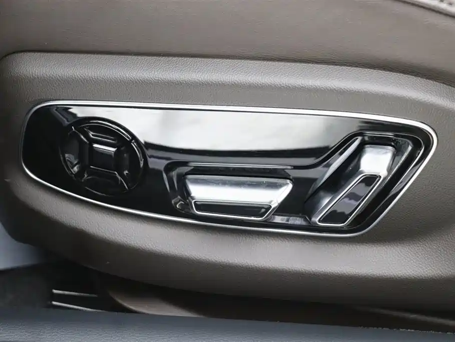 Audi A8 2022 A8L 50 TFSI quattro Comfort Collector's Edition фото 12