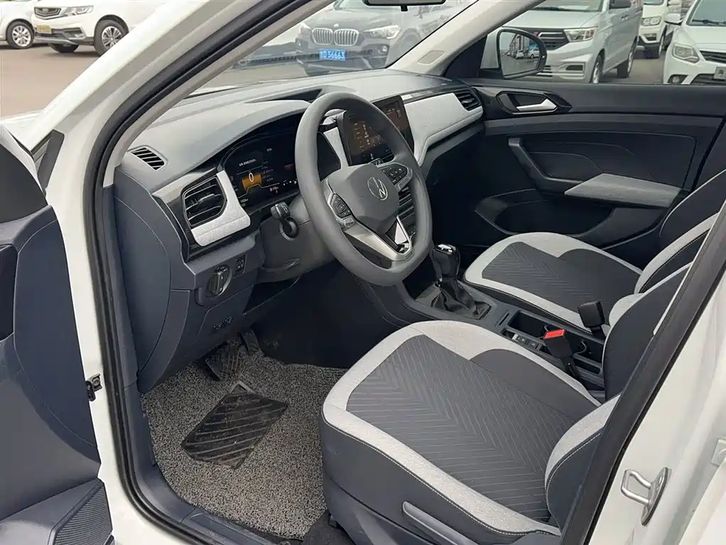 VOLKSWAGEN TUYUE
