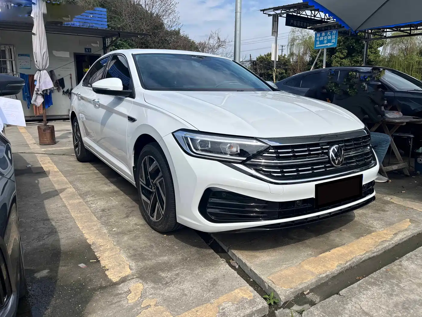 Volkswagen Sagitar 2023 300TSI DSG Surpassing Edition фото 3