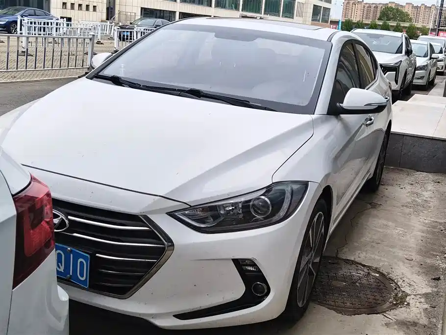 Hyundai Elantra 2016 Model 1.6L Automatic Smart Elite фото 2