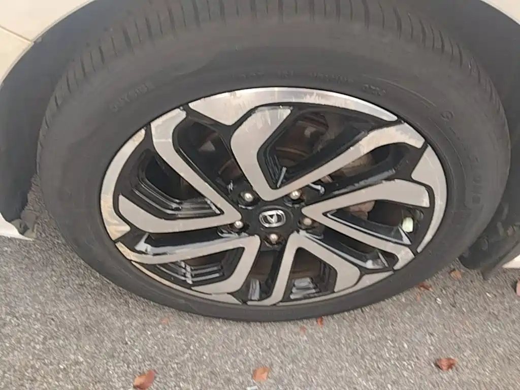 Фото 23 - Changan Eado