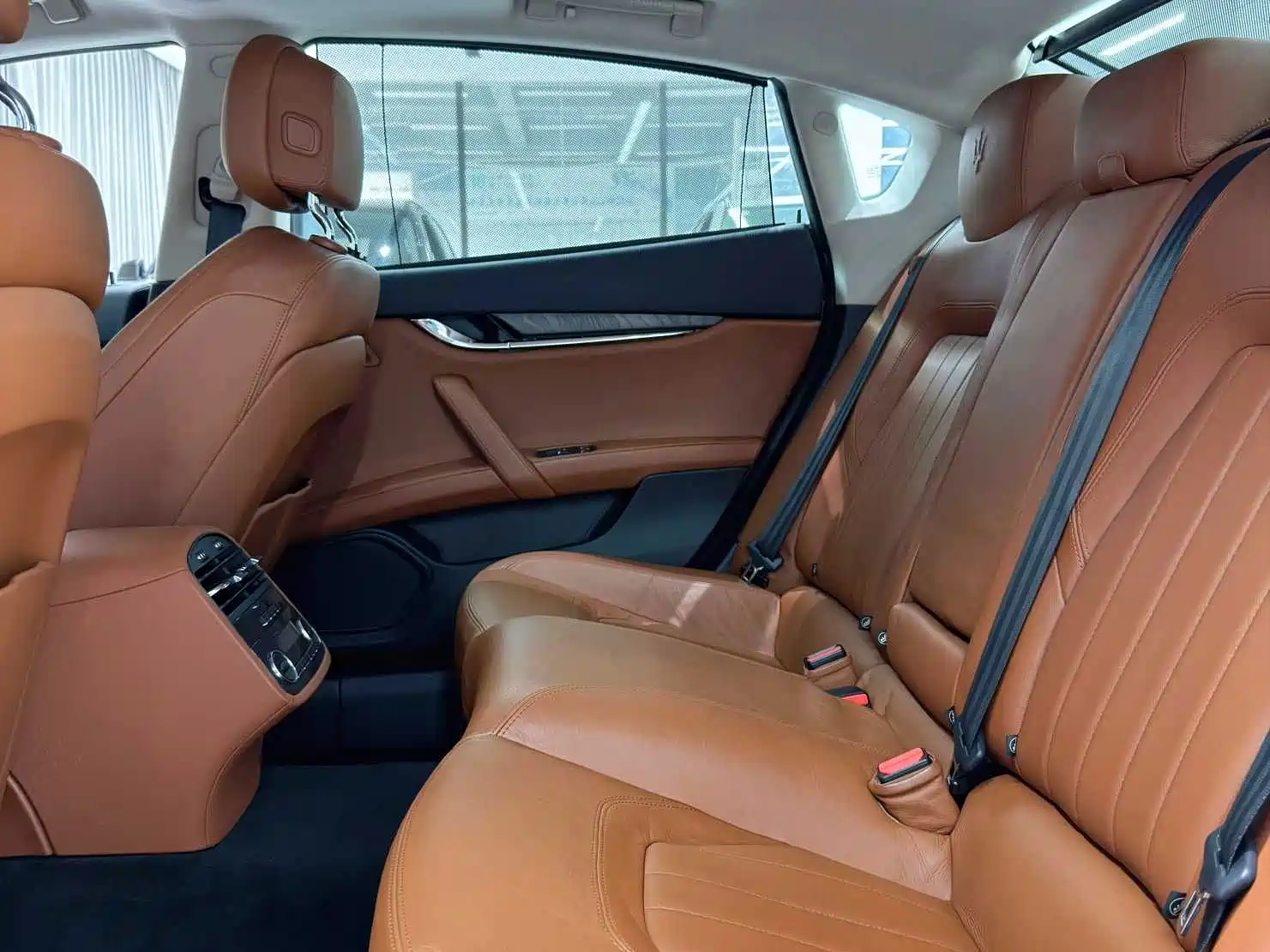 Photo 7 - Maserati Quattroporte