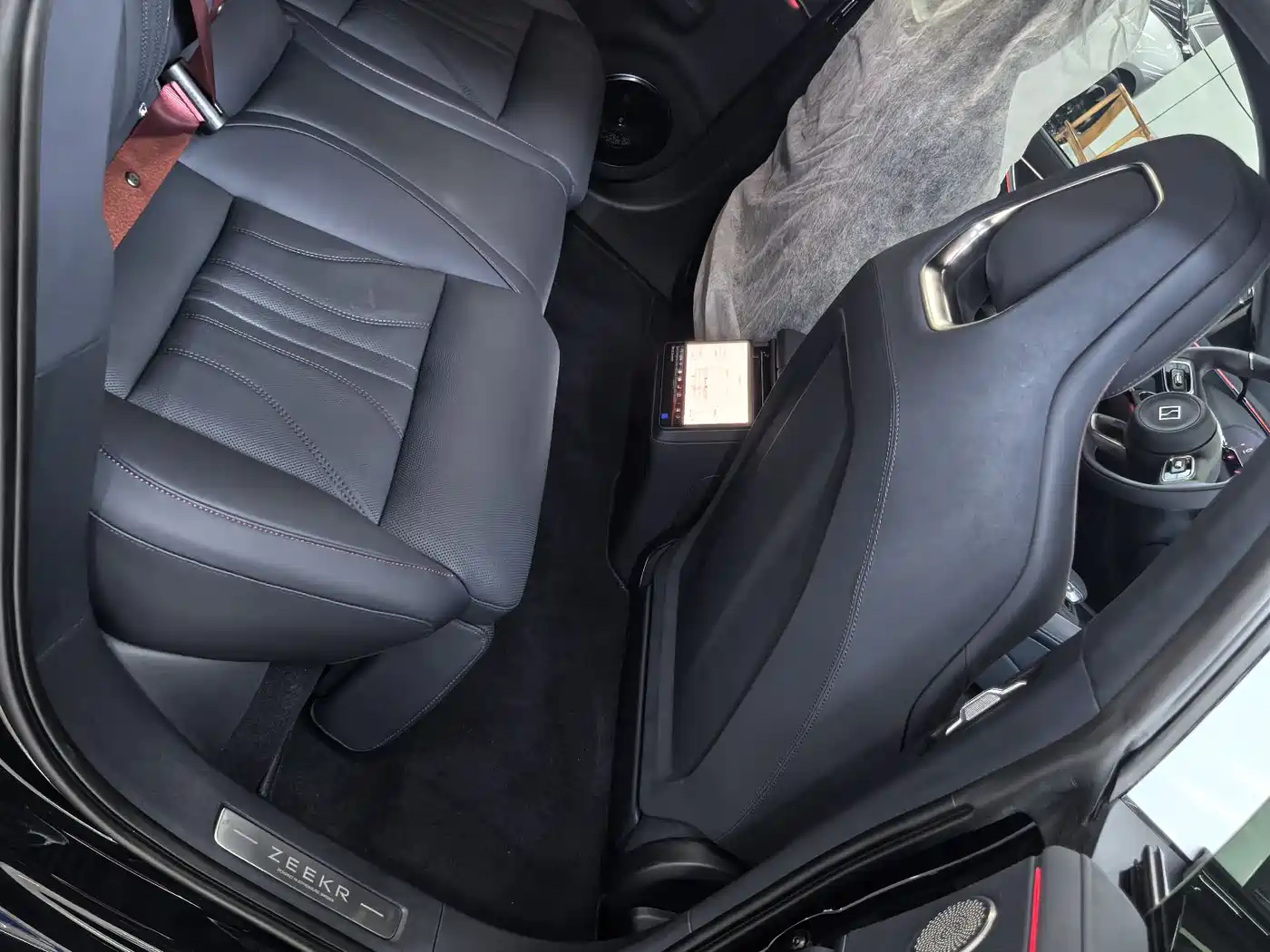 ZEEKR EXTREME KRYPTON 001