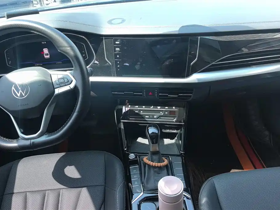 Volkswagen Passat 2025 Outstanding 380TSI Starlight Dragon Glory Edition фото 13