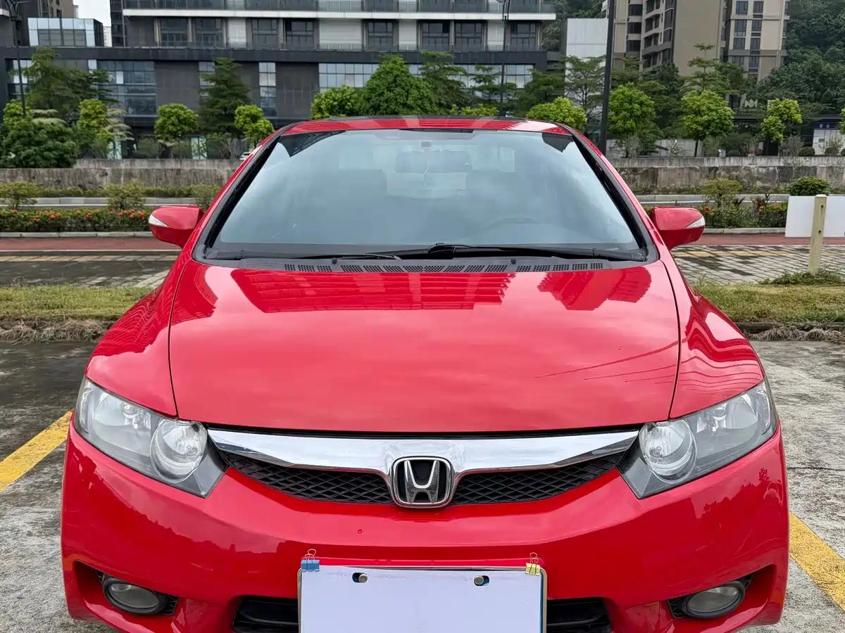 Фото 2 - Honda Civic