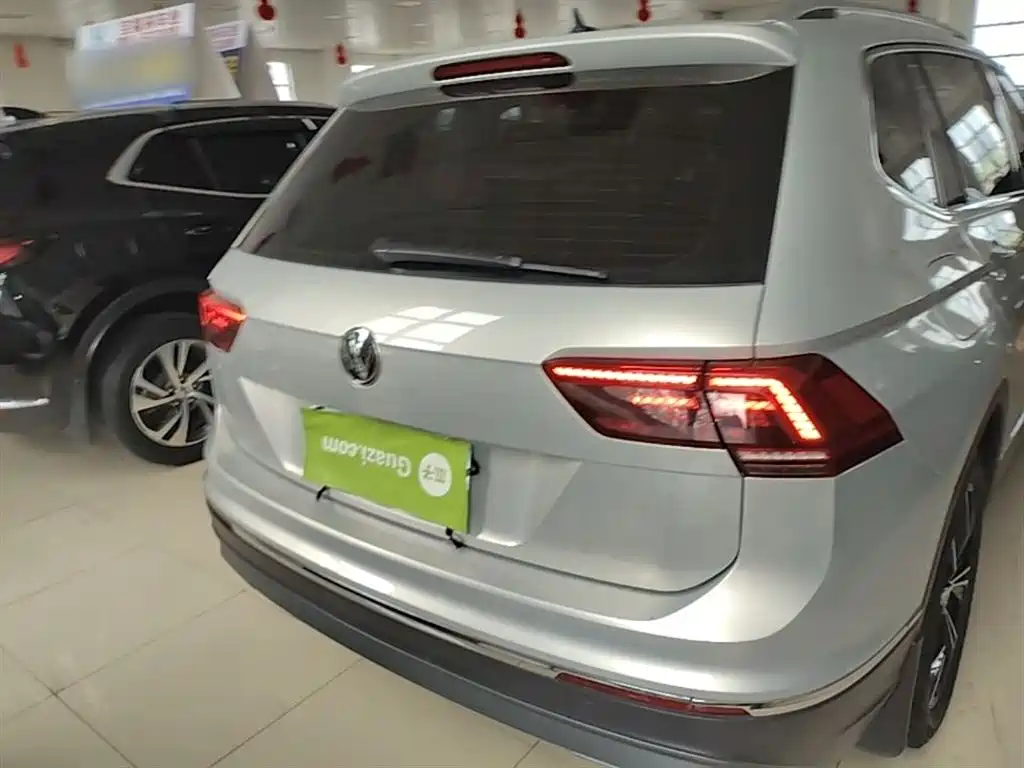 Volkswagen Tiguan L 2019 380TSI Auto AWD Smart Luxury Edition China V фото 6