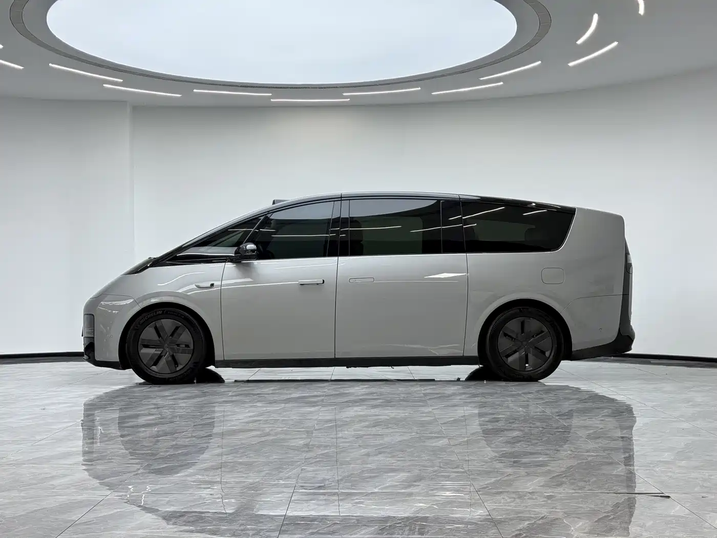 Li Auto MEGA 2024 2024 Ultra