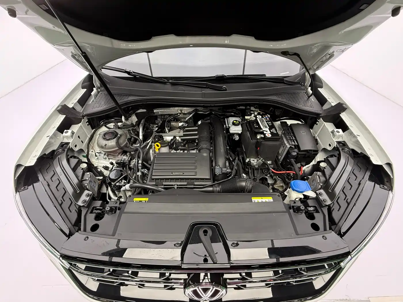 Volkswagen Tayron 2023 280TSI 2WD Luxury Plus Advanced Edition фото 8