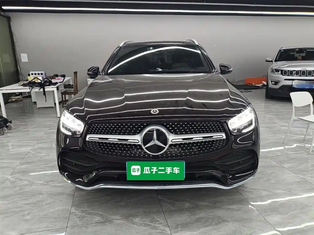 Mercedes-Benz GLC 2022 Facelift GLC 260 L 4MATIC Luxury Model фото 3