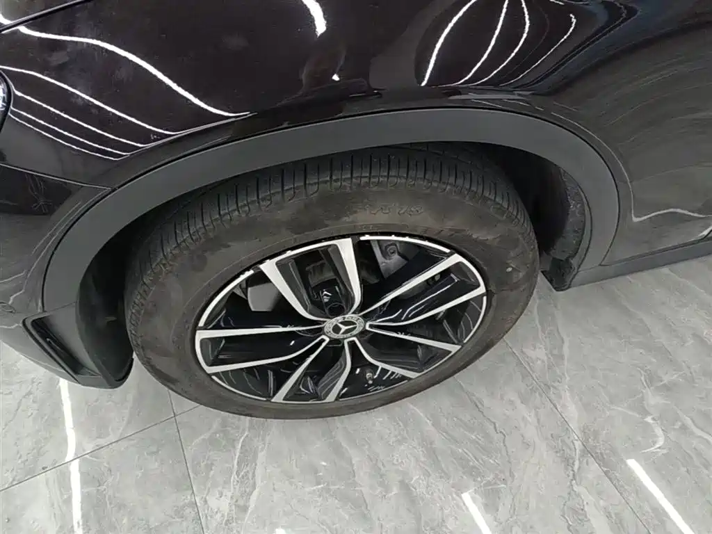 Mercedes-Benz GLC 2022 Facelift GLC 260 L 4MATIC Luxury Model фото 23