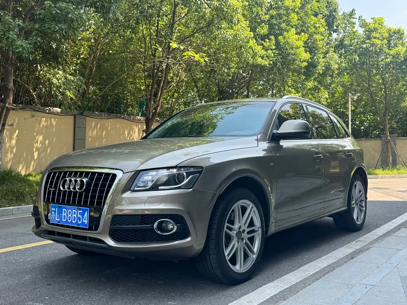 Audi Q5 (Import) 2011 2010 3.2FSI Sport