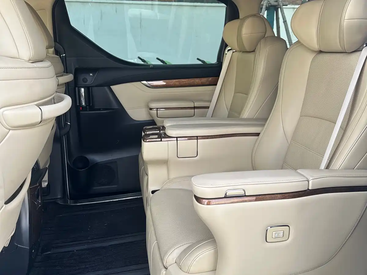 Toyota Alphard 2015 3.5L Premium Edition фото 6