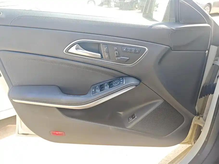 Mercedes-Benz CLA (Import) 2016 CLA 260 4MATIC фото 7