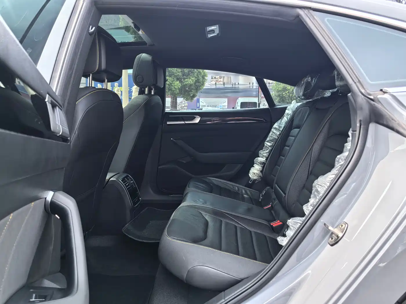 Volkswagen FAW-Volkswagen CC 2024 380TSI Eye-catching Public Sharing Edition фото 10