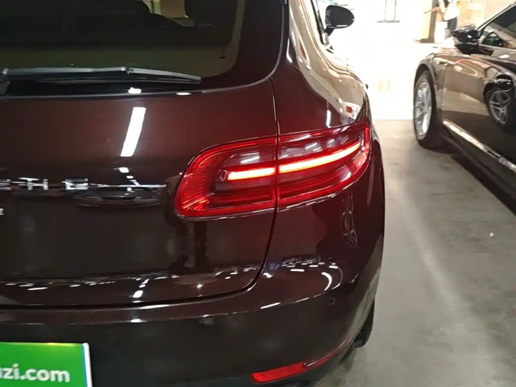 Porsche Macan 2017 Macan 2.0T фото 8