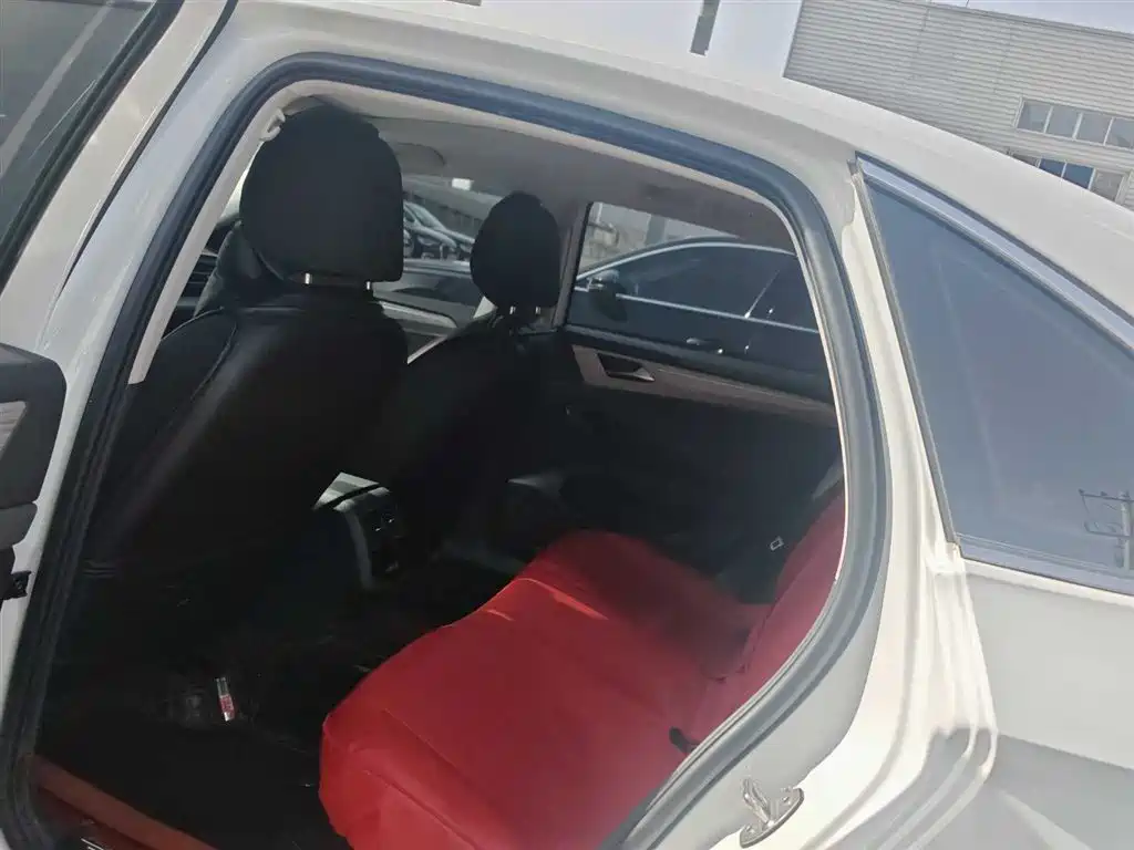 Volkswagen Sagitar 2023 300TSI DSG Surpassing Edition фото 5