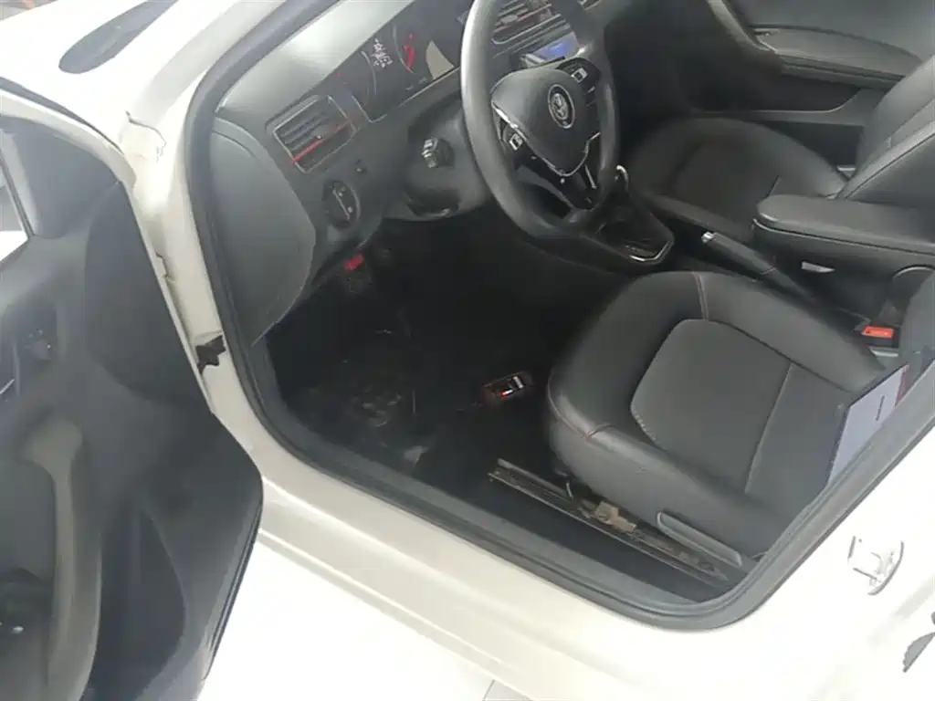 Volkswagen Santana 2018 Gran Santana 1.5L Automatic Comfortline фото 16