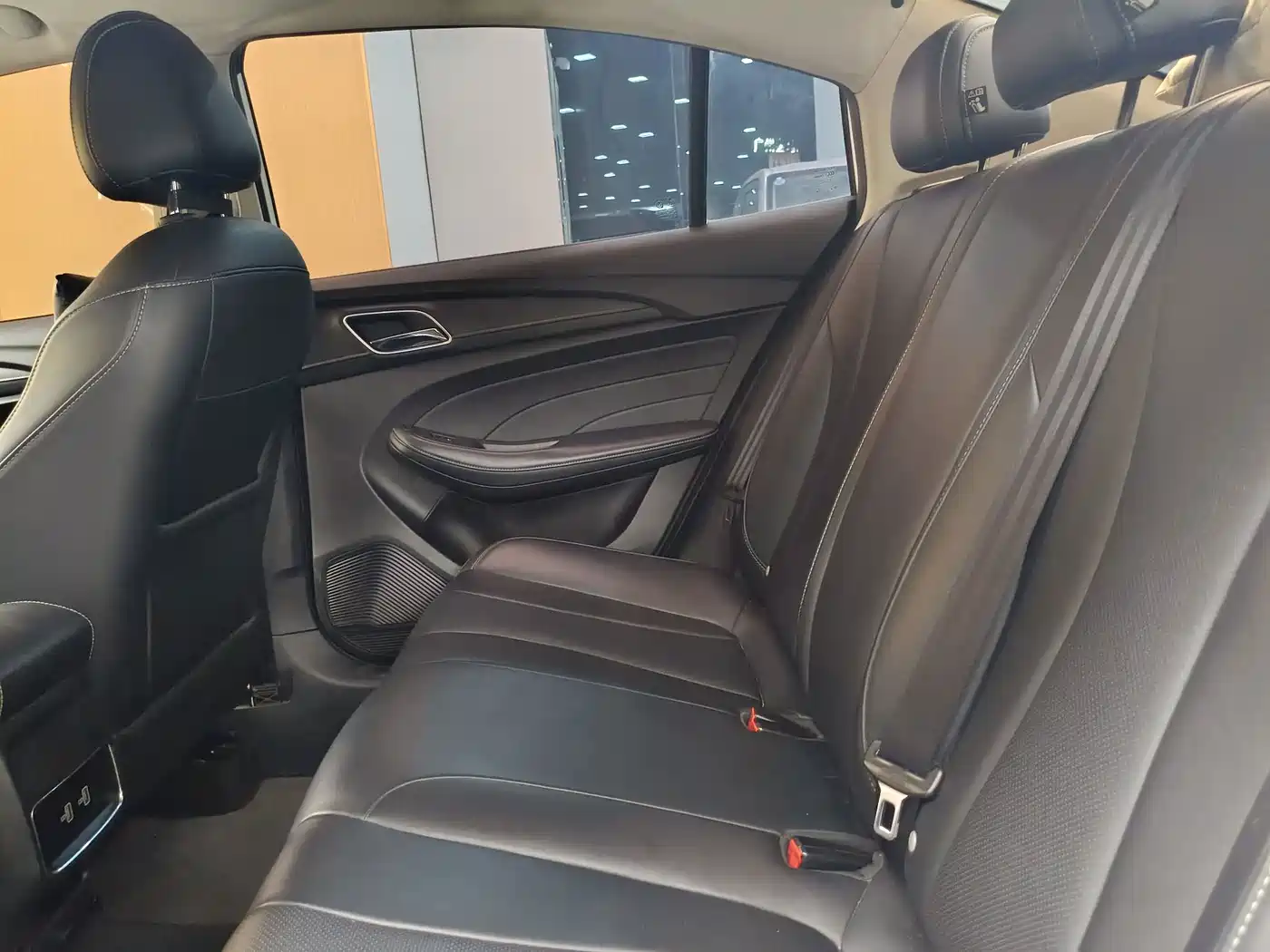 Photo 22 - Roewe i5