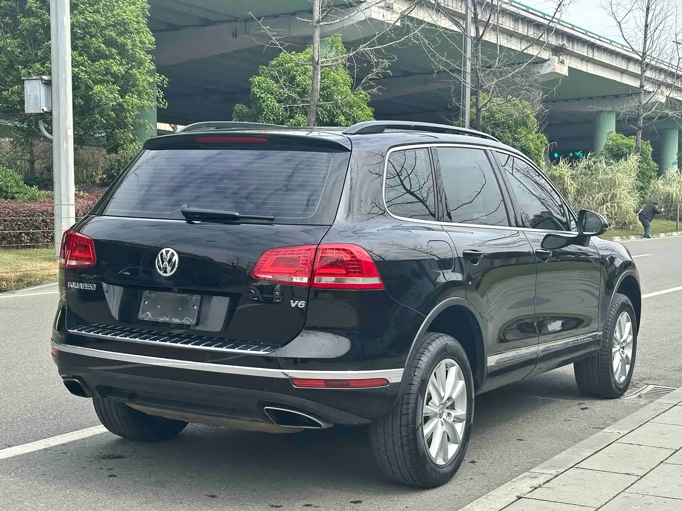 Volkswagen Touareg 2017 3.0TSI Explorer Edition фото 6
