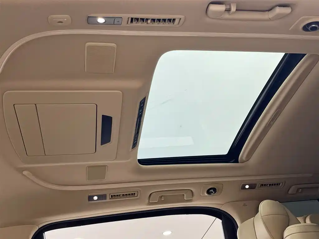 Toyota Alphard 2021 Hybrid 2.5L Luxury фото 15