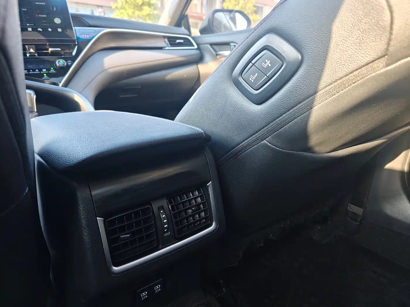 Toyota Camry 2021 2.0G Luxury Edition фото 11