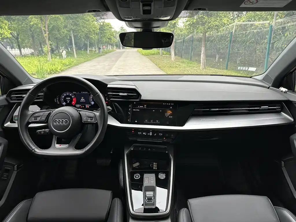 Audi A3 2024 Model Sportback 35 TFSI Fashion Sport фото 8