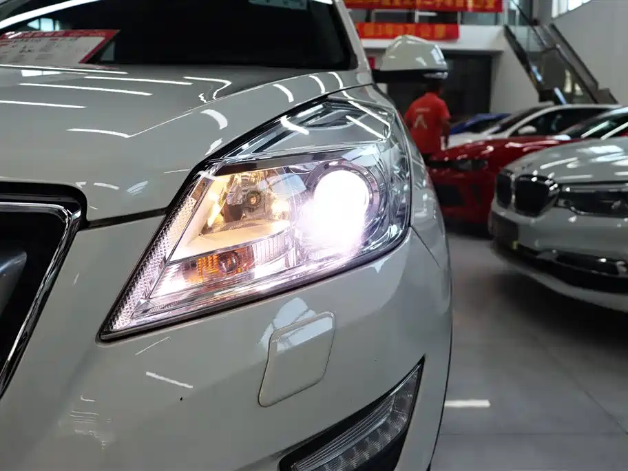 BAIC Senova X65 2015 2015 2.0T Automatic Luxury