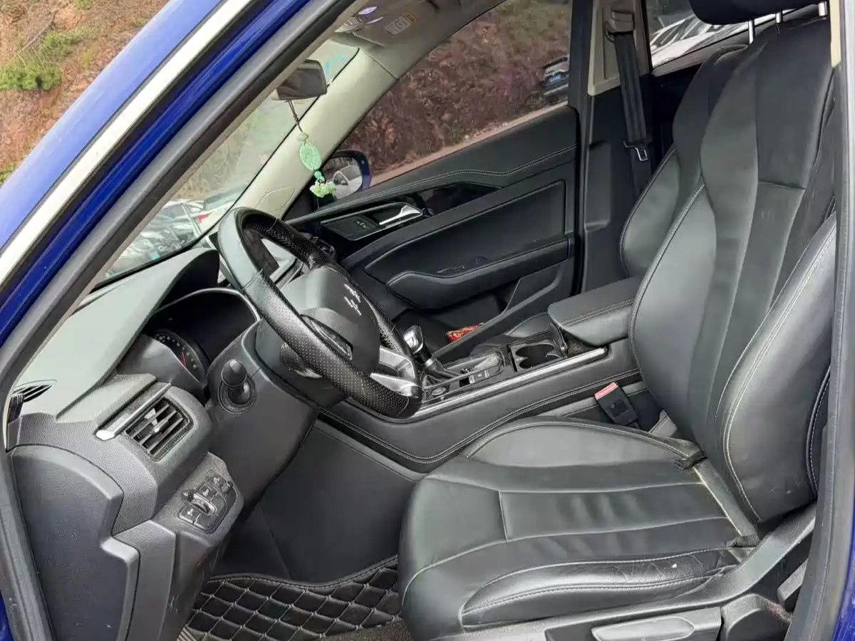 Фото 3 - Hongqi H5
