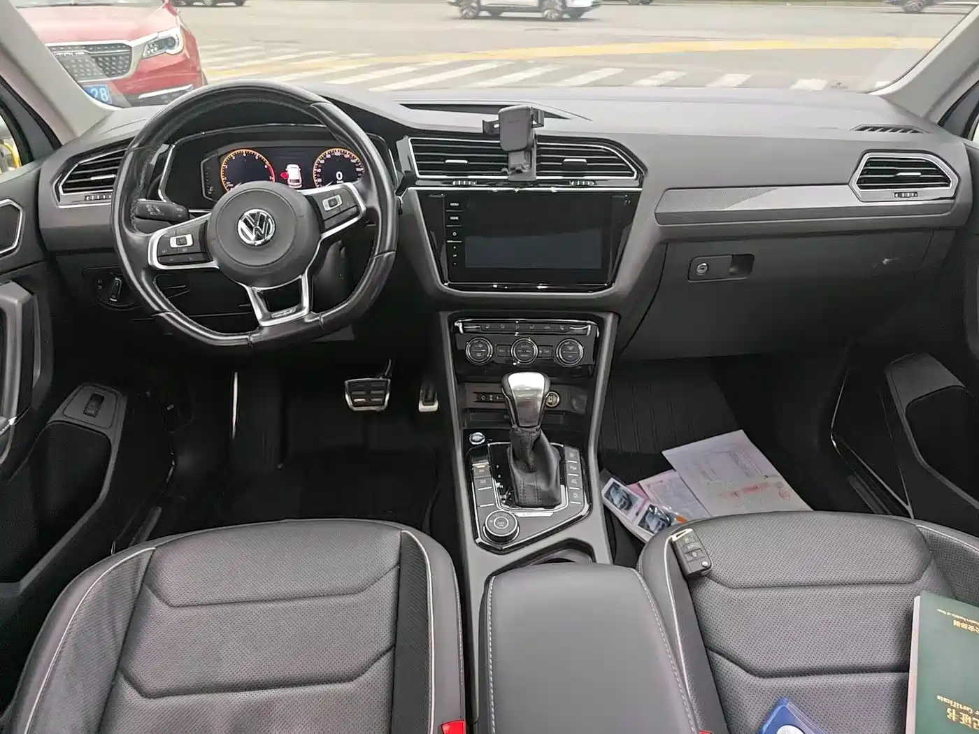 Volkswagen Tiguan L 2019 380TSI Automatic 4WD R-Line Flagship 7-Seater China VI фото 9