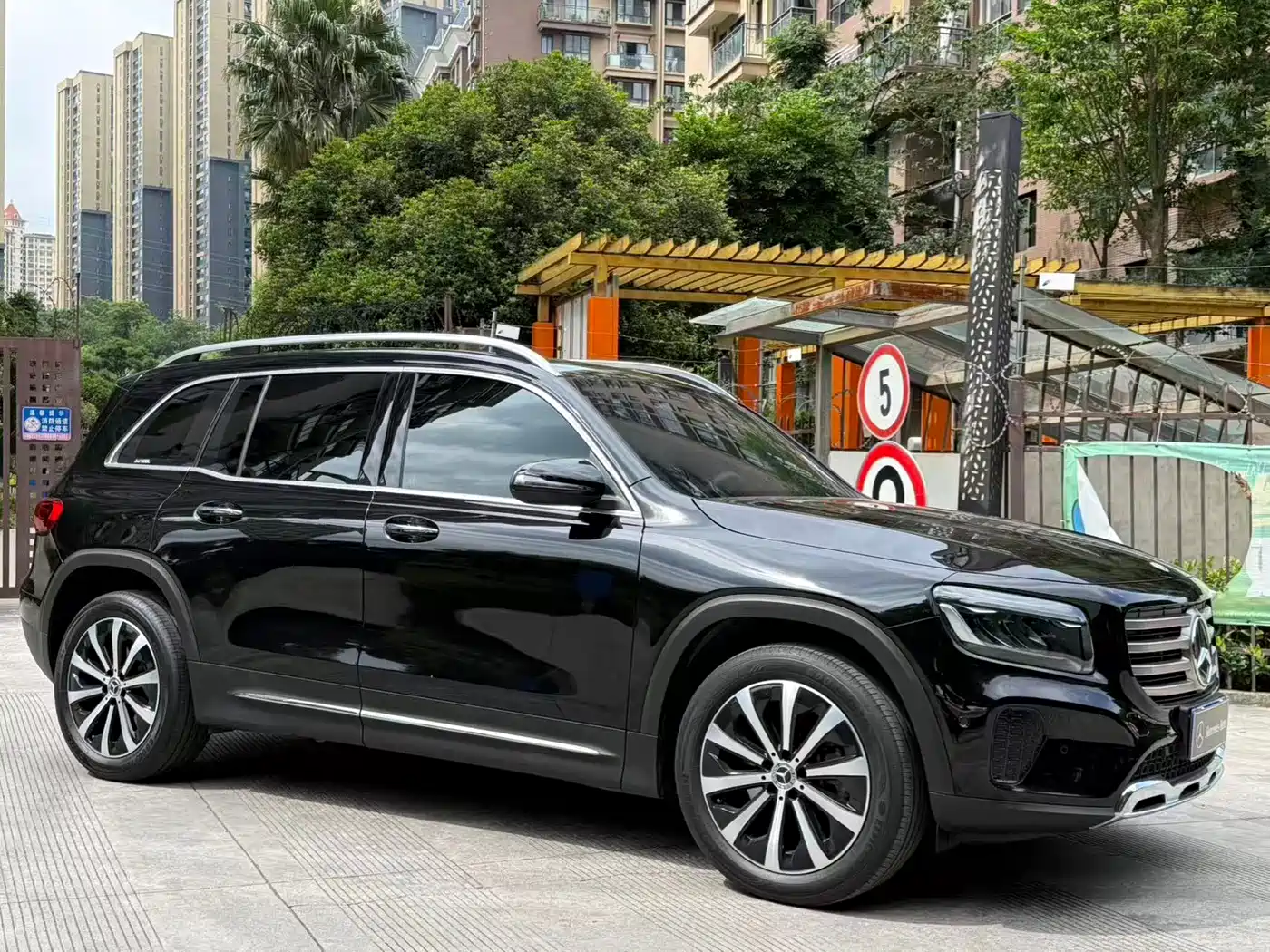 Mercedes-Benz GLB 2025 Model GLB 220 Fashion Style фото 42