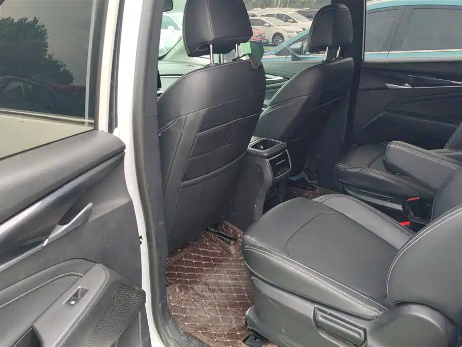 SAIC Maxus Maxus G50 2023 Model PLUS 1.5T Happiness Recommended Auto Launch Edition фото 11